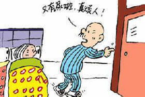 一直喝水不让尿捂着的作文（喝水不能尿作文）