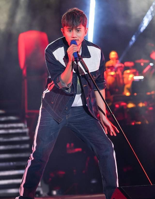 张杰2025三亚跨年演唱会（张杰海南演唱会）